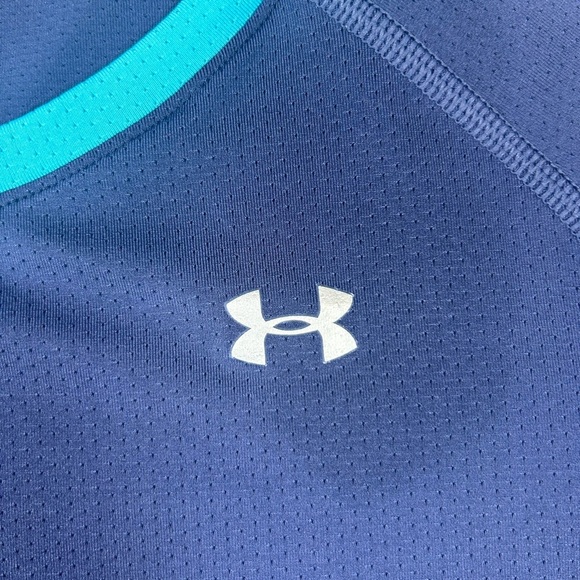 Gorpcore Under Armour Dark Blue Athletic Top with Turquoise/Orange Trim. Size L. - Picture 3 of 8